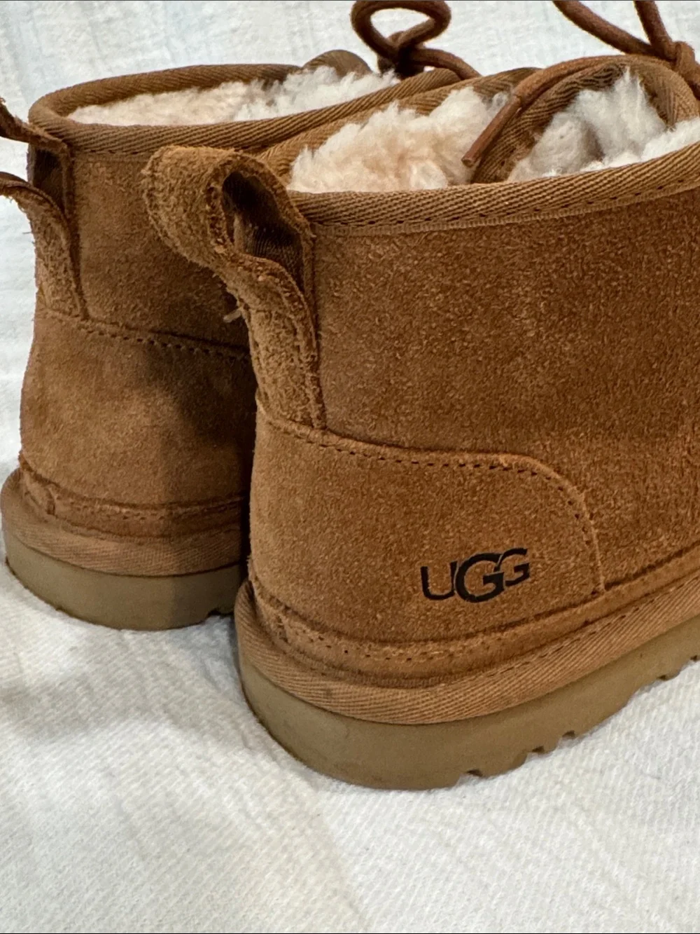 UGG Women’s Neumel Chestnut Suede boots. Women’s size7
